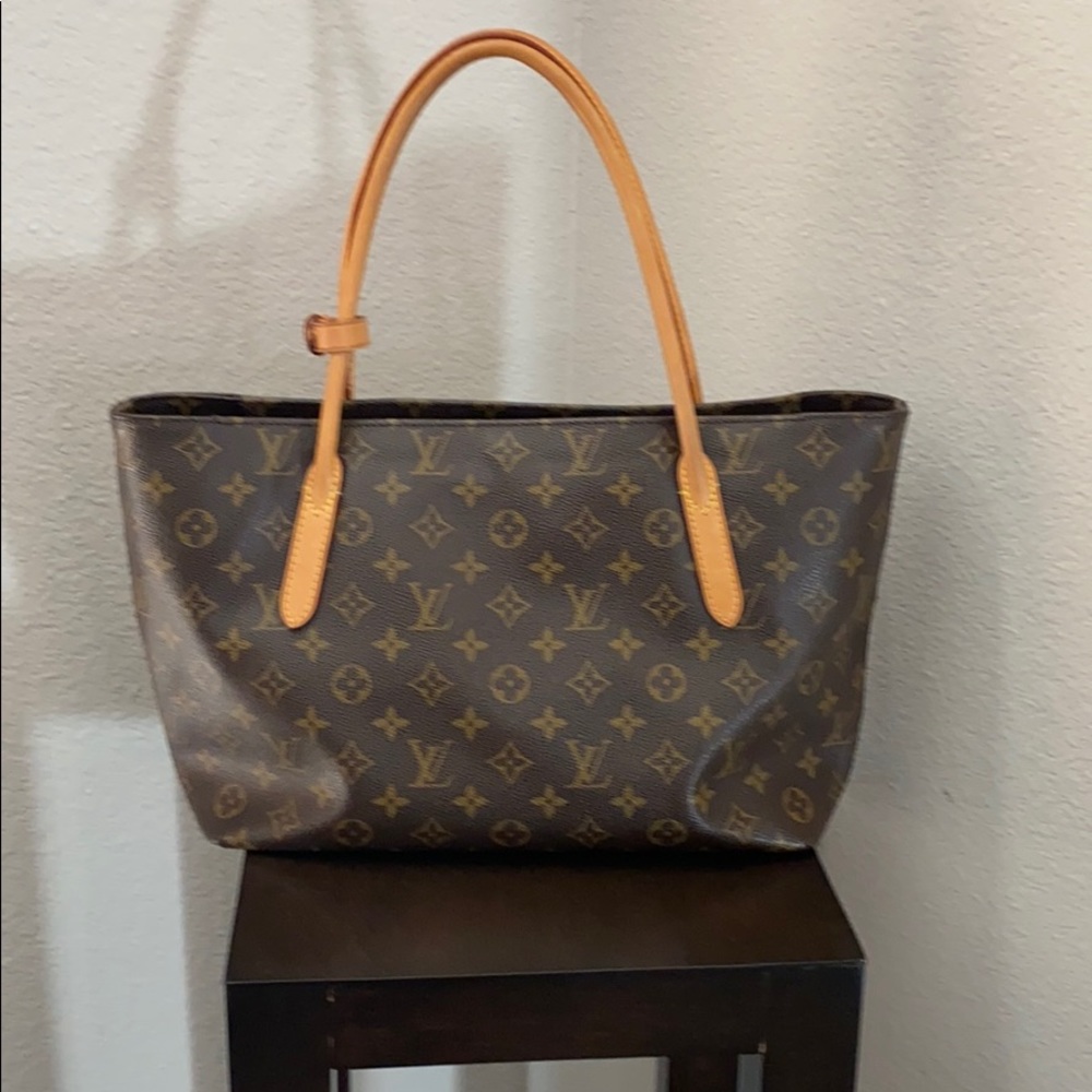 Louis Vuitton handbag in Excellent condition